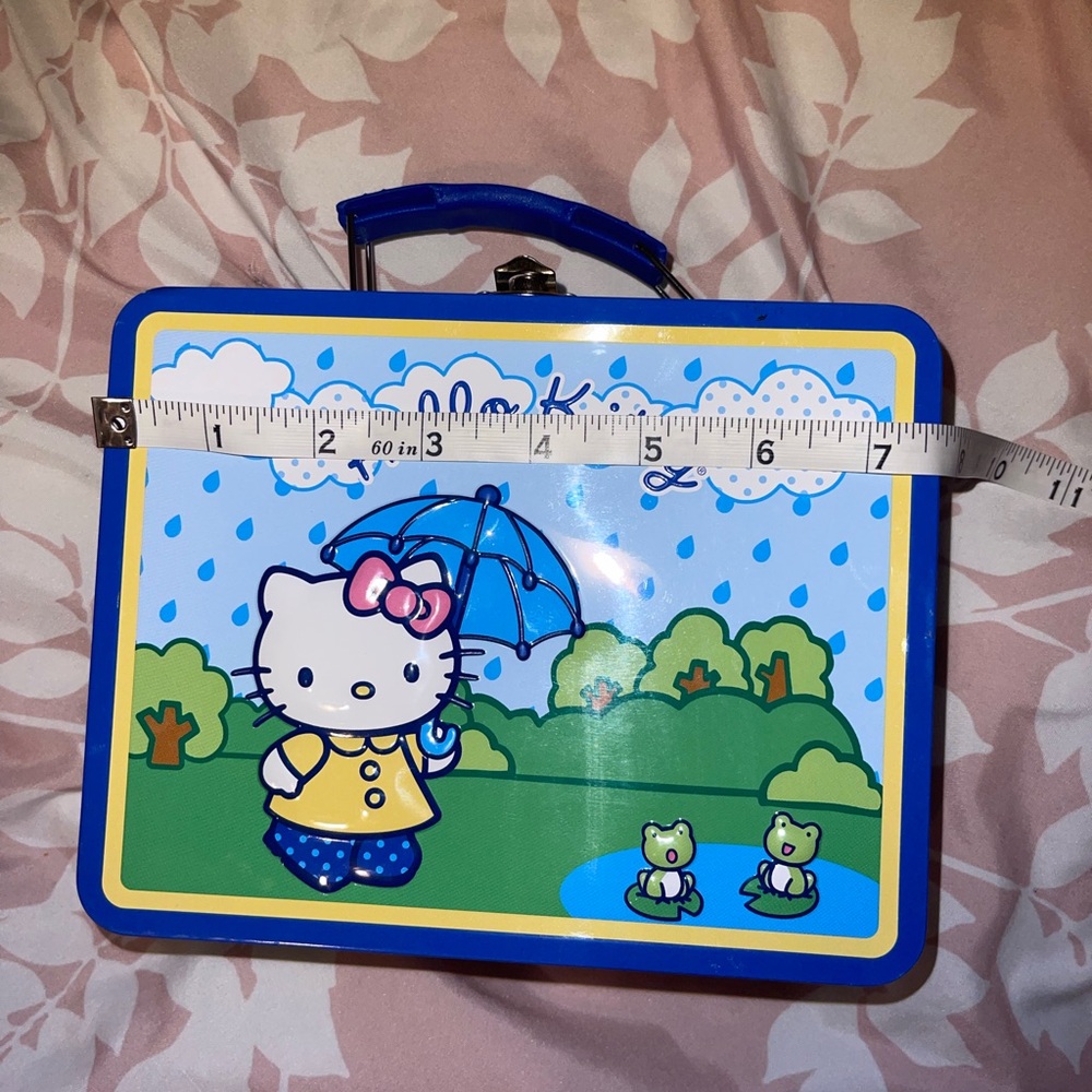 Hello Kitty Lunch Box with Umbrella Design 2007 Sanrio - Picture 2 of 7